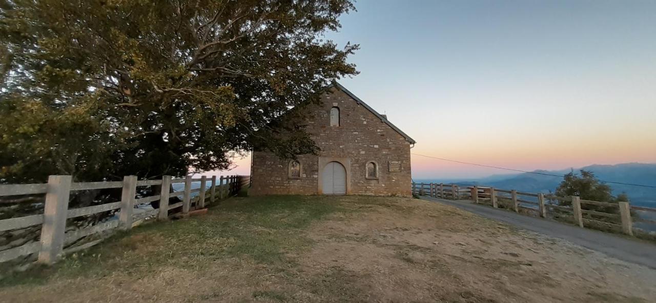 Tente Safari Lodge Ferme Carrique Tardets-Sorholus Dış mekan fotoğraf
